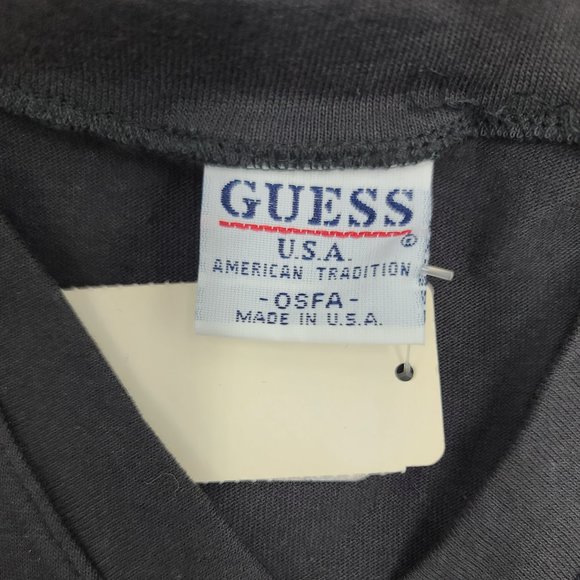 VTG Embroidered Guess Short Sleeve V-Neck T Shirt - Picture 9 of 10